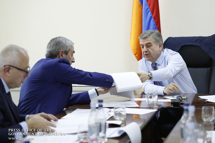 Պետք է միասնական երթուղային  ցանց մշակել ողջ հանրապետության համար. վարչապետն այցելել է տրանսպորտի, կ