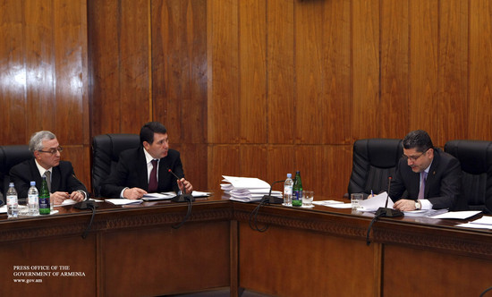 Սկսվել է ՀՀ նախարարությունների 2010թ. գործունեության հաշվետվությունների քննարկումը