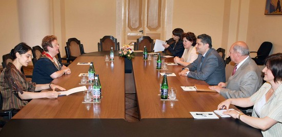 Պաշտոնական լրահոս
