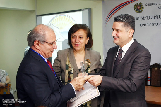 Վարչապետը սփյուռքահայ լրագրողներին հորդորել է տեղեկատվական ասպարեզում գործել ի նպաստ համազգային խնդի
