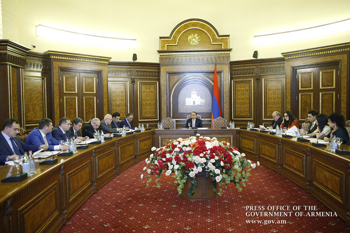 Վարչապետին է ներկայացվել տրանսպորտի և կապի նախարարության 2015թ.  աշխատանքները