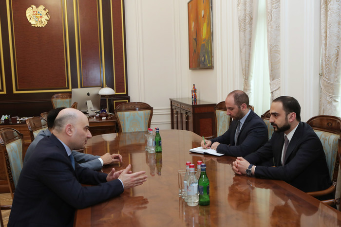 Տիգրան Ավինյանն ընդունել է «Հայ վիրավոր հերոսներ» հիմնադրամի նախագահին