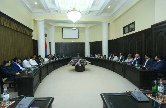Փոխվարչապետ Տիգրան Ավինյանը ընդունել է խաղող վերամշակող արդյունաբերության ոլորտում գործող ընկերությո
