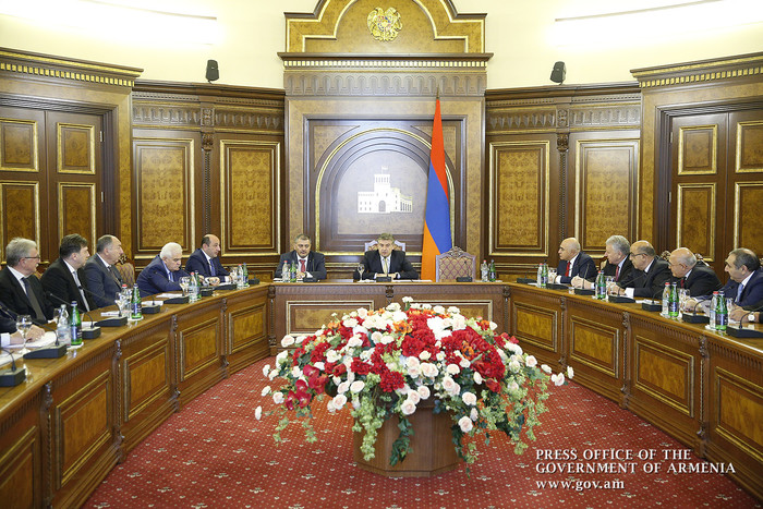 Վարչապետը գործարարների հետ քննարկել է գործարար միջավայրի բարելավմանը վերաբերող հարցեր
