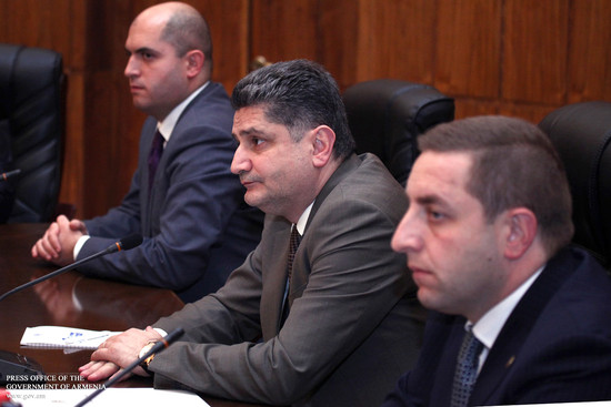 Վարչապետը հանդիպել է երիտասարդ տնտեսագետ ուսանողների միջազգային  գիտաժողովի մասնակիցներին