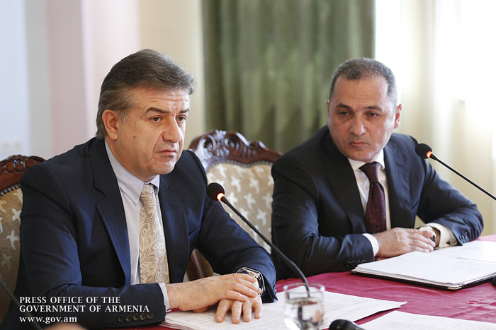 Պետք է խնդիրները կարգավորել՝ գտնելով նաև ոչ ստանդարտ լուծումներ. Կարեն Կարապետյանը Սյունիքի մարզում