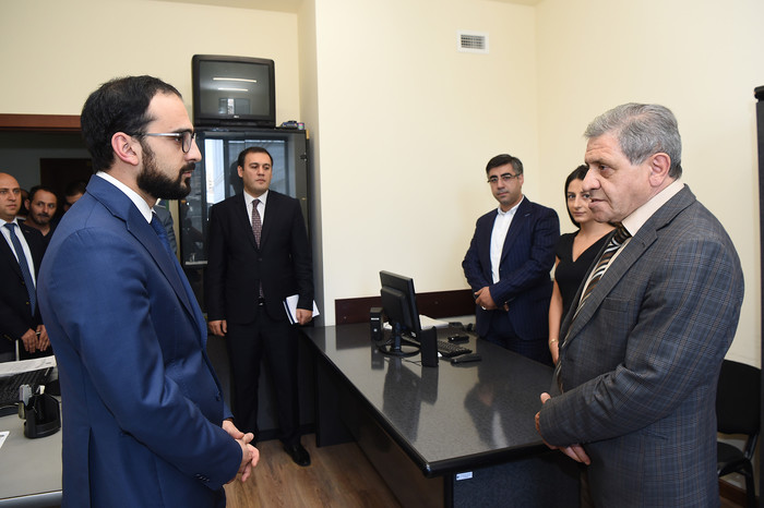 Փոխվարչապետ Տիգրան Ավինյանը շրջայց է կատարել Տրանսպորտի, կապի և տեղեկատվական տեխնոլոգիաների նախարարո