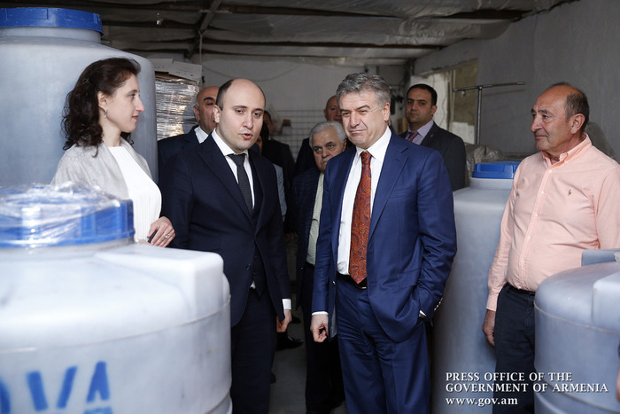 Կարեն Կարապետյանն Արմավիրի մարզում ծանոթացել է ջայլամաբուծության, պիստակի այգիների հիմնման և գինեգոր