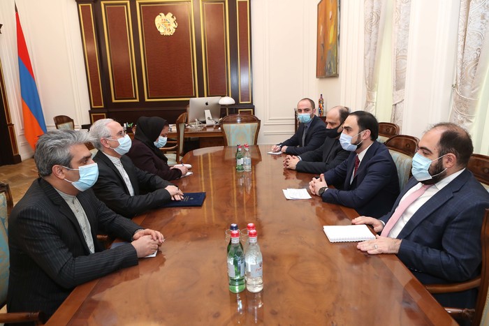 Տիգրան Ավինյանը հանդիպել է Հայաստանում Իրանի դեսպանին
