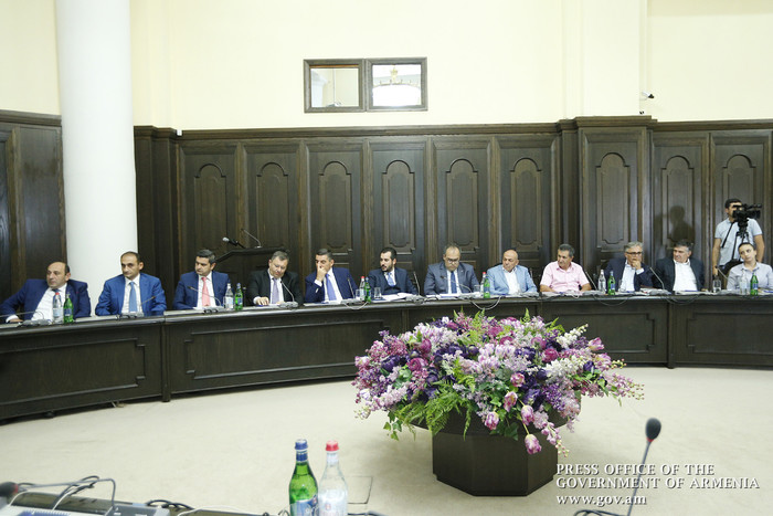 Համոզված ենք՝ գյուղոլորտը Հայաստանում մեծ ապագա ունի. Վարչապետն ընդունել է կոնյակի և գինու արտադրութ