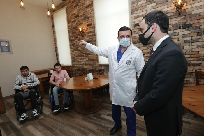 Փոխվարչապետն այցելել է Հայրենիքի պաշտպանի վերականգնողական կենտրոն