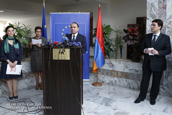 ՀՀ վարչապետը մասնակցել է «Ոսկե բանալի և ժանգոտ կողպեք» ամենամյա մրցանակաբաշխությանը