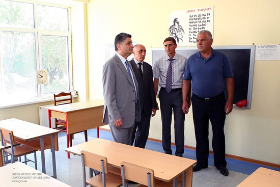 Հանրապետության վարչապետն աշխատանքային այցով Արմավիրի մարզում էր