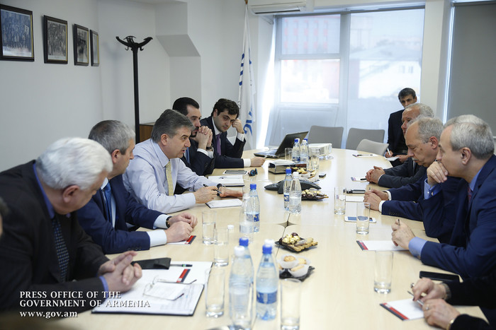 Վարչապետը ծանոթացել է «Սինոփսիս Արմենիա» և «Վօլօ» ընկերությունների ծրագրերին