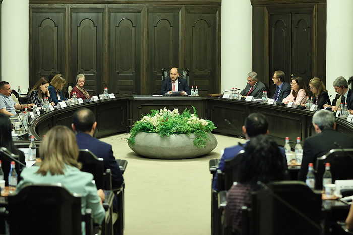 Արայիկ Հարությունյանը հանդիպում է ունեցել միջազգային գործընկերների հետ` Հանրային կառավարման բարեփոխո
