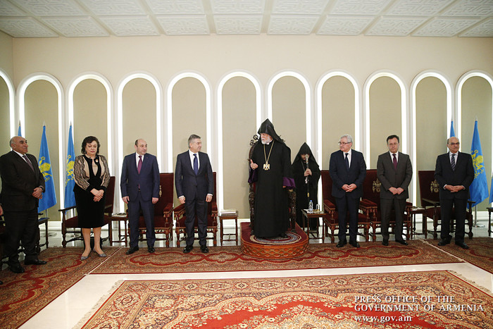 Վարչապետ Կարեն Կարապետյանը հանդիպել է Մեծի Տանն Կիլիկիո Կաթողիկոս Արամ Առաջինին
