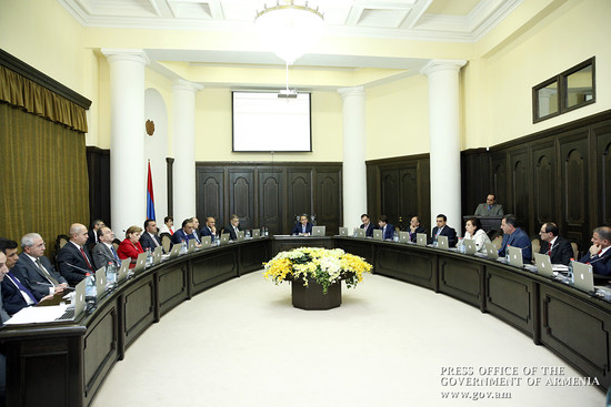 Կառավարությունն առաջարկում է Ազգային Ժողովի վաղվա արտահերթ նիստում քննարկել հրատապ հարցեր