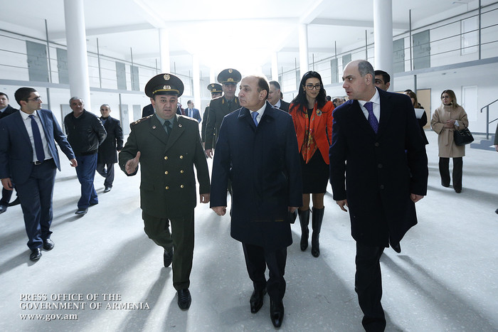 Վարչապետը ծանոթացել է «Արմավիր» ՔԿՀ-ի նոր մասնաշենքերում ստեղծված պայմաններին