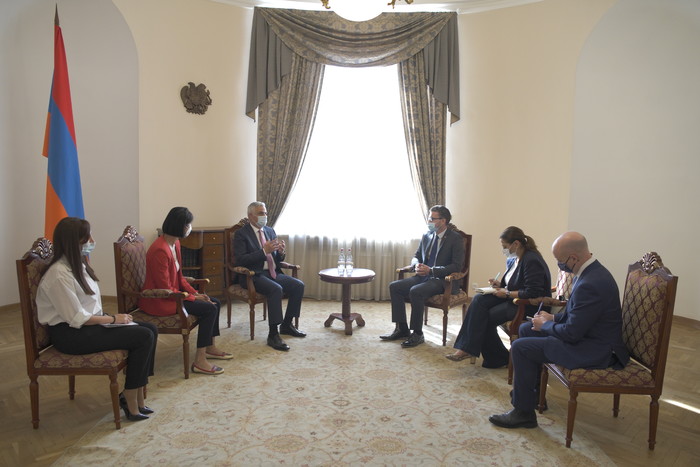 Փոխվարչապետ Մհեր Գրիգորյանն ընդունել է Միացյալ Թագավորության դեսպանին