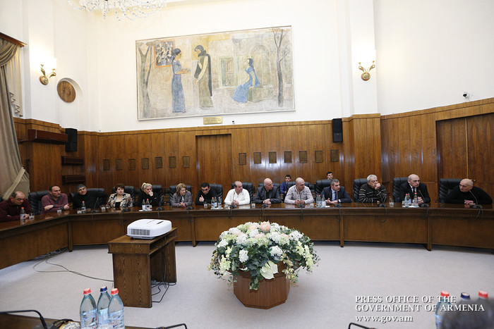 ՀՀ վարչապետն ընդունել է տոնավաճառներում գործունեություն ծավալող տնտեսվարողներին