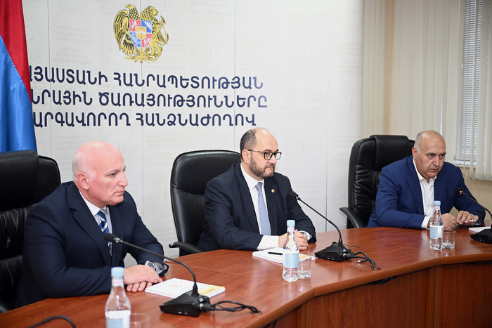 Արայիկ Հարությունյանը ՀԾԿՀ աշխատակազմին է ներկայացրել  Մեսրոպ Մեսրոպյանին