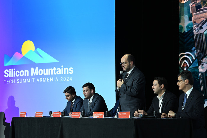 Արայիկ Հարությունյանը մասնակցել է «Սիլիկոնային սարեր 2024» թեմայով նամականիշի և «Բարձր տեխնոլոգիաներ