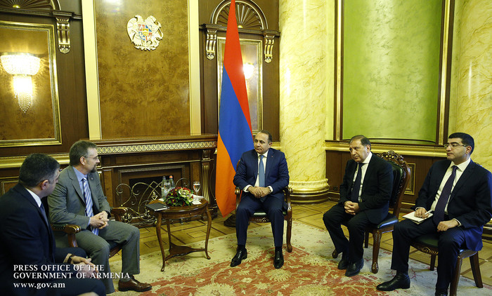Վարչապետ Աբրահամյանը հրաժեշտի հանդիպում է ունեցել ԱԶԲ հայաստանյան առաքելության ղեկավարի հետ