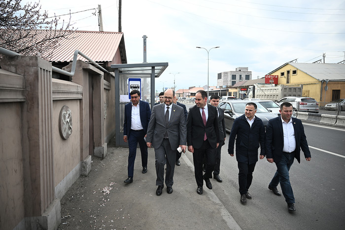 Արայիկ Հարությունյանը ծանոթացել է «Զվարթնոց» օդանավակայանից Երևան տանող ճանապարհային ենթակառուցվածքն