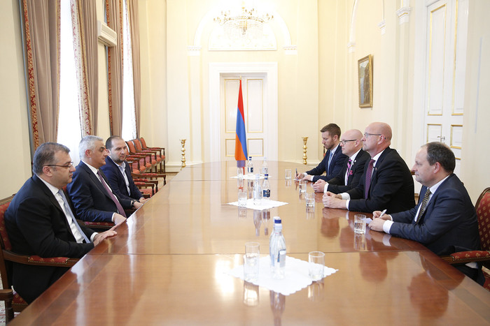 Փոխվարչապետ Մհեր Գրիգորյանը հանդիպում է ունեցել Շվեդիայի խորհրդարանի պատվիրակության հետ