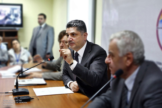 Վարչապետը սփյուռքահայ լրագրողներին հորդորել է տեղեկատվական ասպարեզում գործել ի նպաստ համազգային խնդի