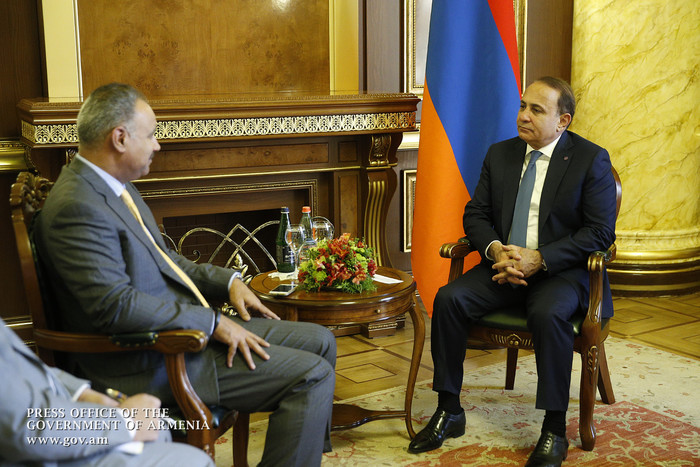 Վարչապետը հրաժեշտի հանդիպում է ունեցել Հայաստանում Քուվեյթի արտակարգ և լիազոր դեսպանի հետ