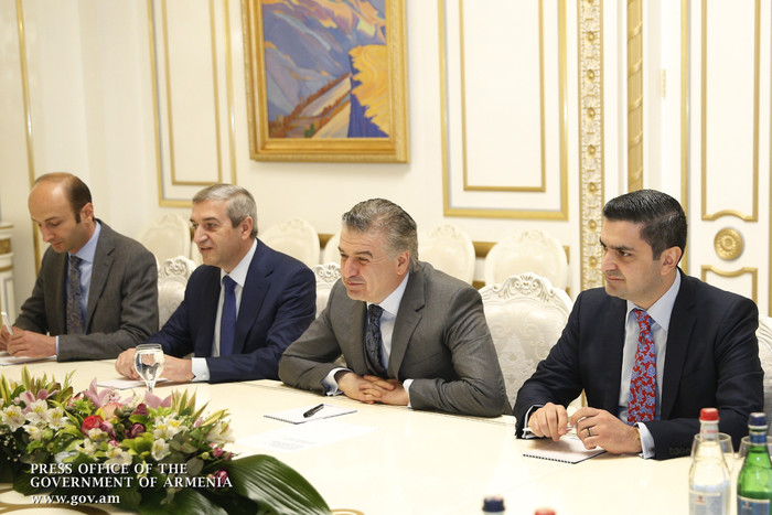 Վարչապետը «ՎԻՍ» կորպորացիայի ներկայացուցիչների հետ քննարկել է ենթակառուցվածքների զարգացման ոլորտում 