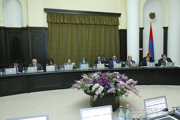 Վարչապետ Հովիկ Աբրահամյանն անդրադարձել է էլեկտրաէներգիայի սակագների շուրջ ստեղծված իրավիճակին