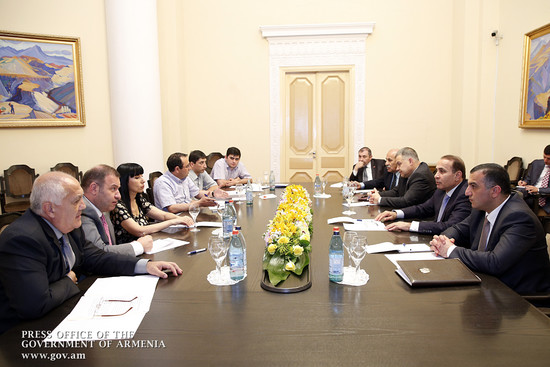 Հովիկ Աբրահամյանը խորհրդարանական ուժերի հետ շարունակել է կենսաթոշակային բարեփոխումների շուրջ քննարկո