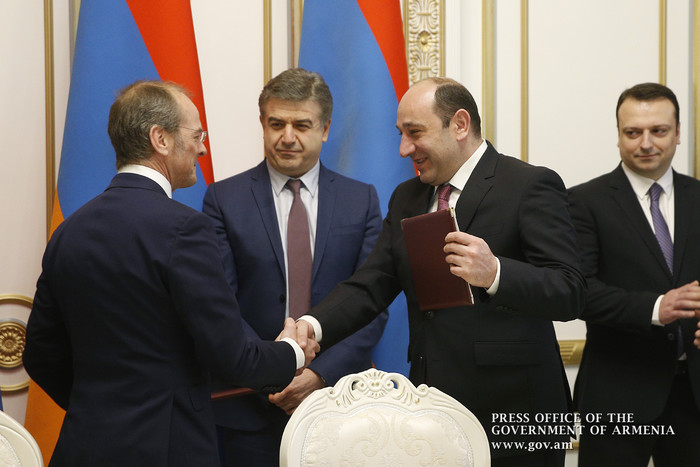 ՀՀ կառավարության և  «Ֆիլիպ Մորիս Ինթերնեյշնլի Մենեջմենթ Էս Էյ» ընկերության միջև ստորագրվել է փոխըմբռ