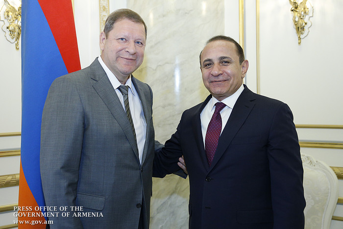 Վարչապետն ընդունել է ԵԱՏՄ խորհրդի անդամ Սերգեյ Սիդորսկիին