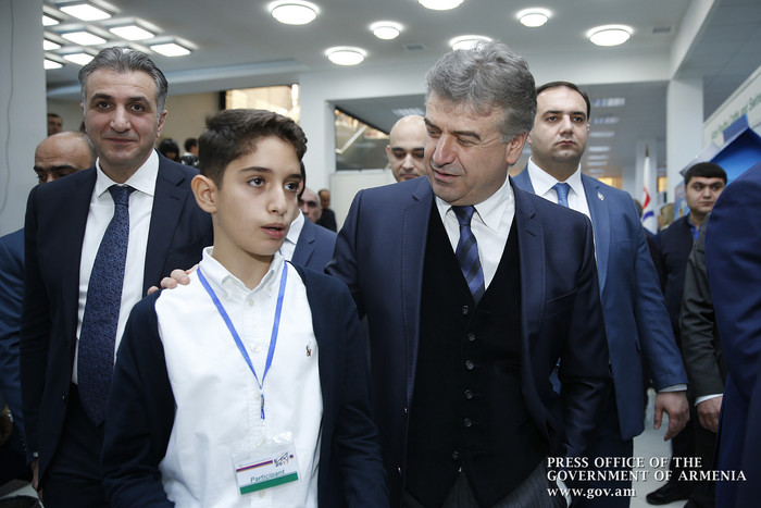 Վարչապետը ծանոթացել է «ԱրմՊրոդԷքսպո» գյուղատնտեսական ցուցահանդեսին ներկայացված արտադրանքին
