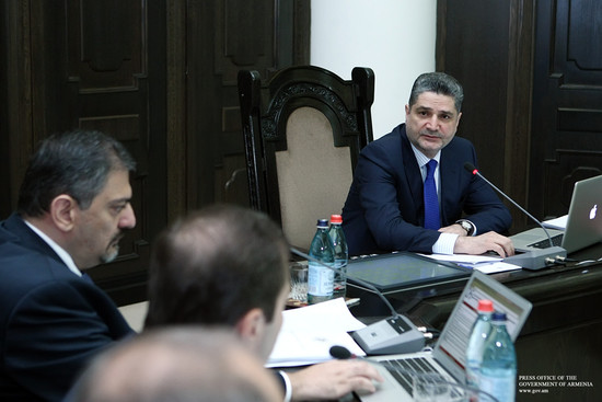 Կառավարությունը ձեռք է մեկնում կարկտահարությունից տուժածներին