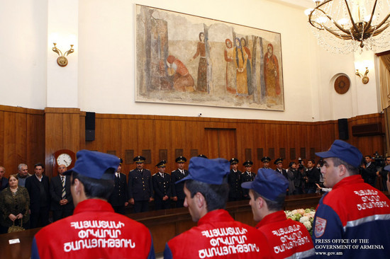 Մինասի որմնանկարները` կառավարությունում