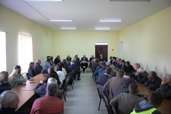 Արայիկ Հարությունյանն այցելել է Արագածոտնի մարզի ազգային փոքրամասնությունների բնակավայրեր