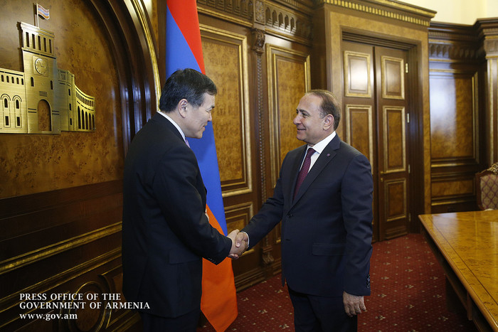 Վարչապետն ընդունել է Չինաստանի կոմերցիայի փոխնախարար Ծյան Քեմինին