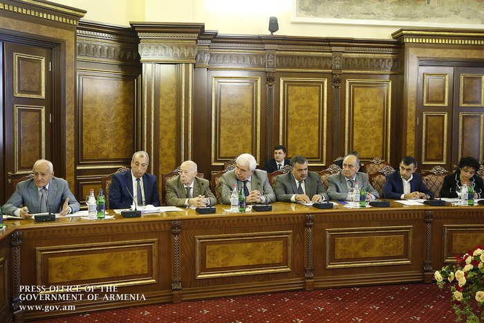 Վարչապետն ընդունել է շինարարության և ճարտարապետության ոլորտի ներկայացուցիչներին