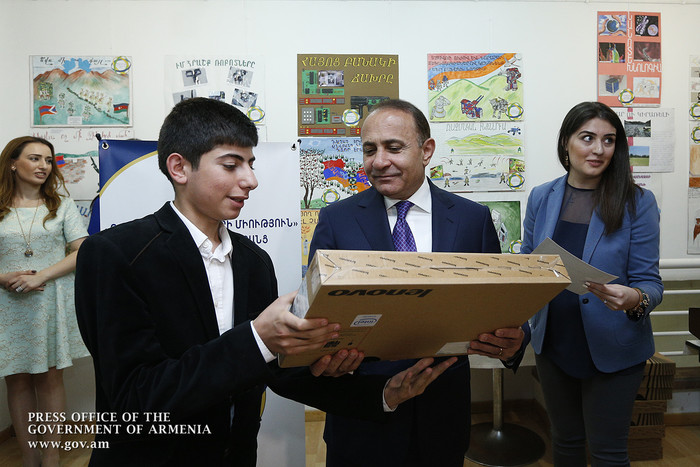 Վարչապետը ներկա է գտնվել «Նորագույն տեխնոլոգիաների օգտագործումն ինժեներական մասնագիտացումներում» խոր