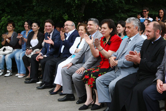 Վարչապետն այցելել է «Արի տուն» ճամբար