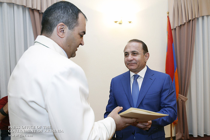 Վարչապետը շնորհավորել է դատախազական համակարգի աշխատակիցներին մասնագիտական տոնի առթիվ