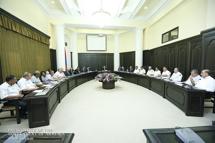 Վարչապետը հանձնարարել է ՋՕԸ-երի տնօրեններին ջրամատակարարումն իրականացնել պատշաճ մակարդակով