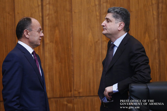 2013 թ. գործունեության արդյունքների վերաբերյալ հաշվետվություն է ներկայացրել ևս 11 գերատեսչություն