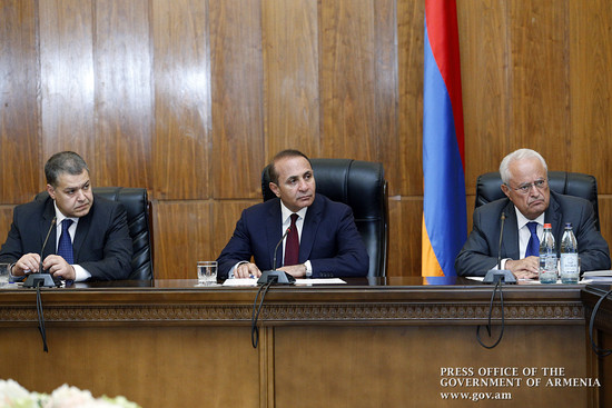 Հովիկ Աբրահամյանն ընդունել է «Նաիրիտ» գործարանի աշխատակիցներին