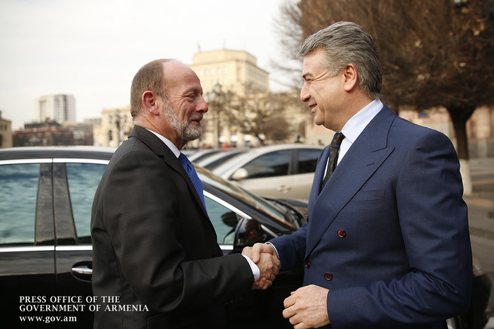 Կարեն Կարապետյանը Դոմինիկ դը Բյումանի հետ քննարկել է հայ-շվեյցարական տնտեսական համագործակցության ուղ