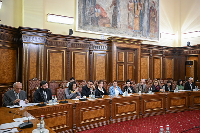 Արայիկ Հարությունյանի գլխավորությամբ տեղի է ունեցել Ազգային փոքրամասնությունների հարցերով խորհրդի նի